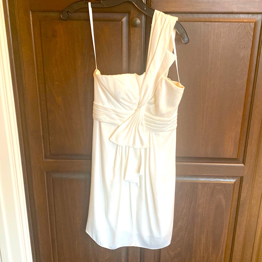 Bcbcmaxazria dress white Size 02
